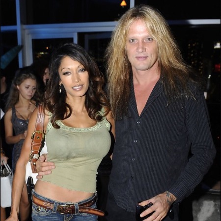 The picture of Maria Aquinar with her former husband Sebastian Bach.